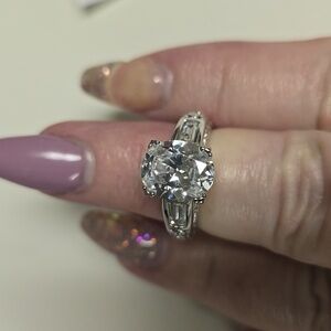 🆕️ Size 5.50 Sterling 925 CZ Ring with Large Clear Stone and Baguettes